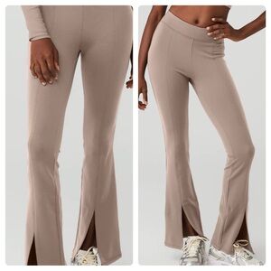 ALO Yoga taupe Airbrush High-Waist 7/8 Flutter Legging, size medium